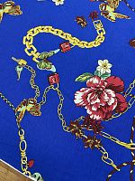 Ткань трикотажная вискозная на синем фоне цепи и цветы