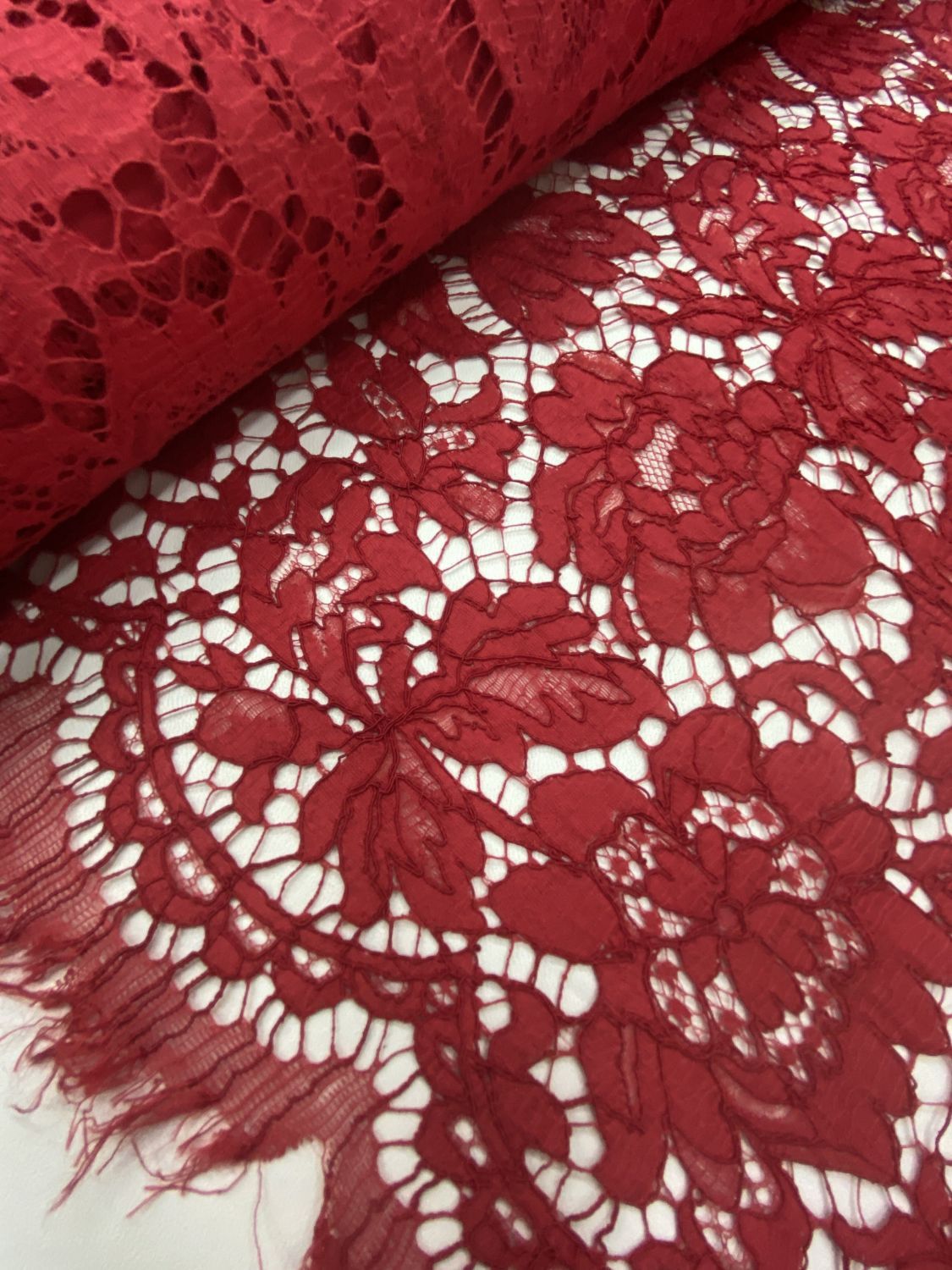 Ткань Кружево красного цвета из полиэстера в Ижевске