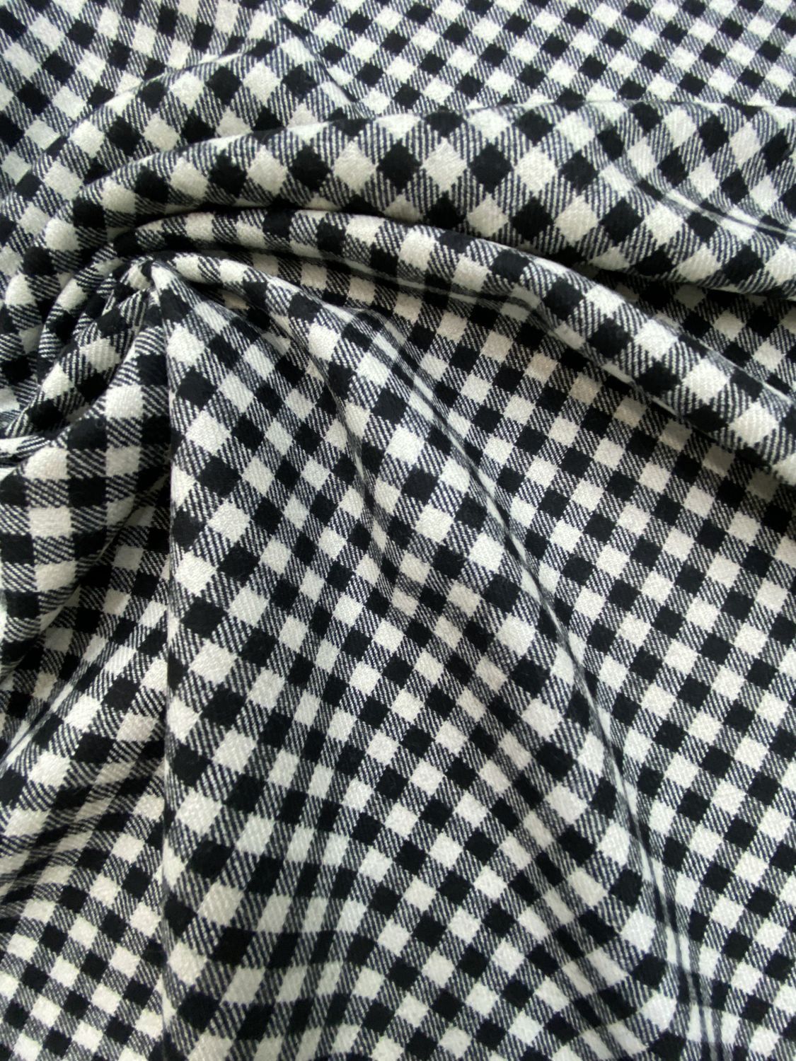 Ткань плательная шерсть в чёрно белый кубик