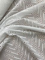 Ткань шитьё на хлопке белого цвета в стиле  Valentino